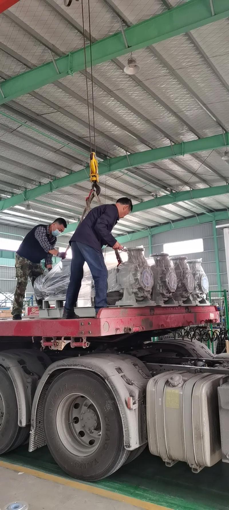 刚刚交付！某石化集团200台定制化工泵 耐高温+防腐蚀优势解析